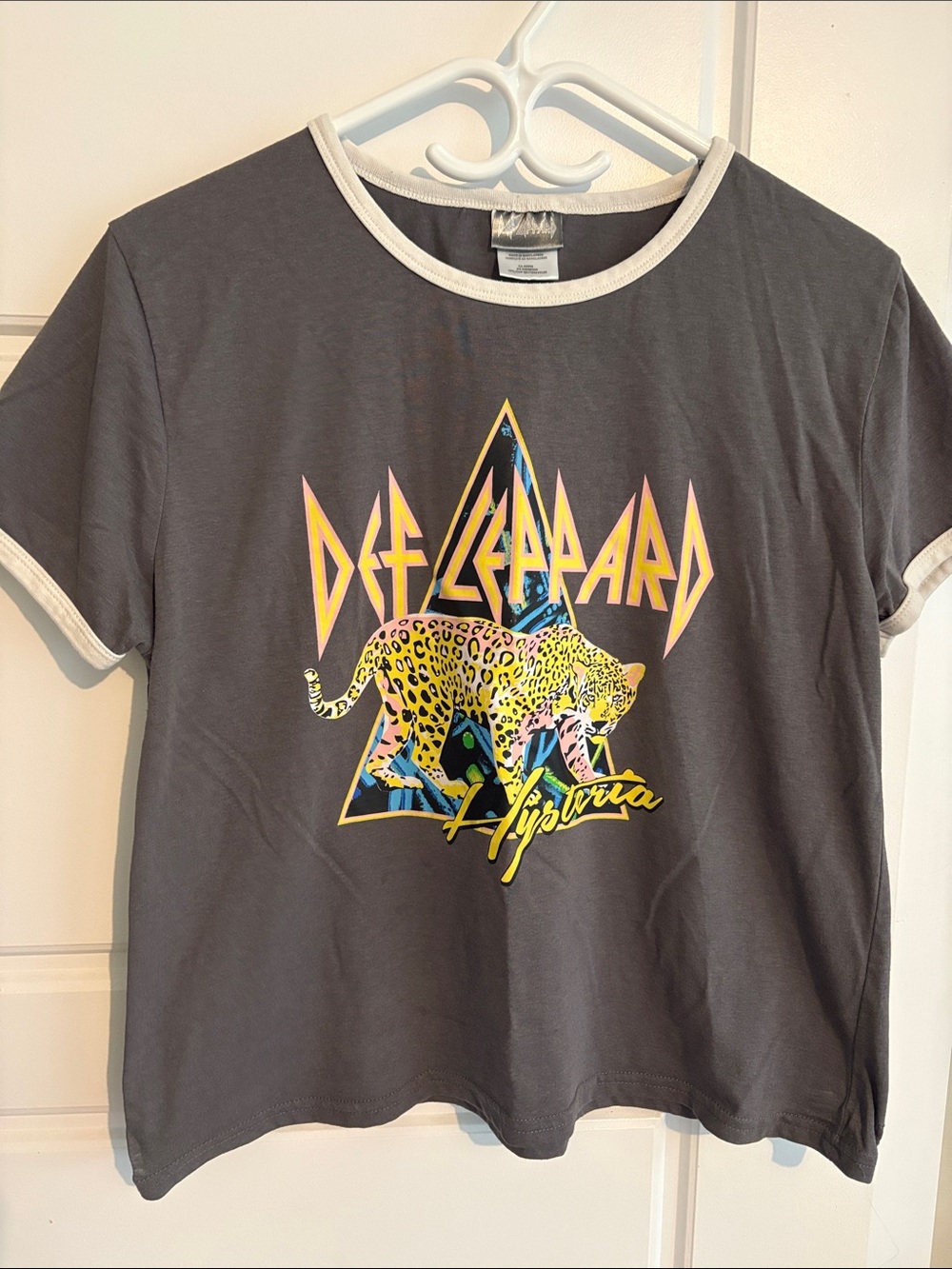 Ladies' Gray DEF LEPPARD Graphic tee